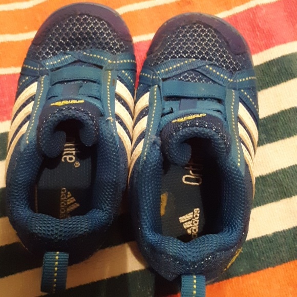 SOLD!!!!!boys Blue Adidas shoes size US 6K - Picture 2 of 8